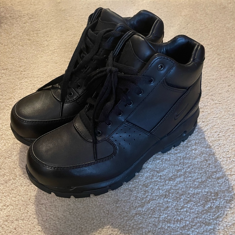 Nike boots